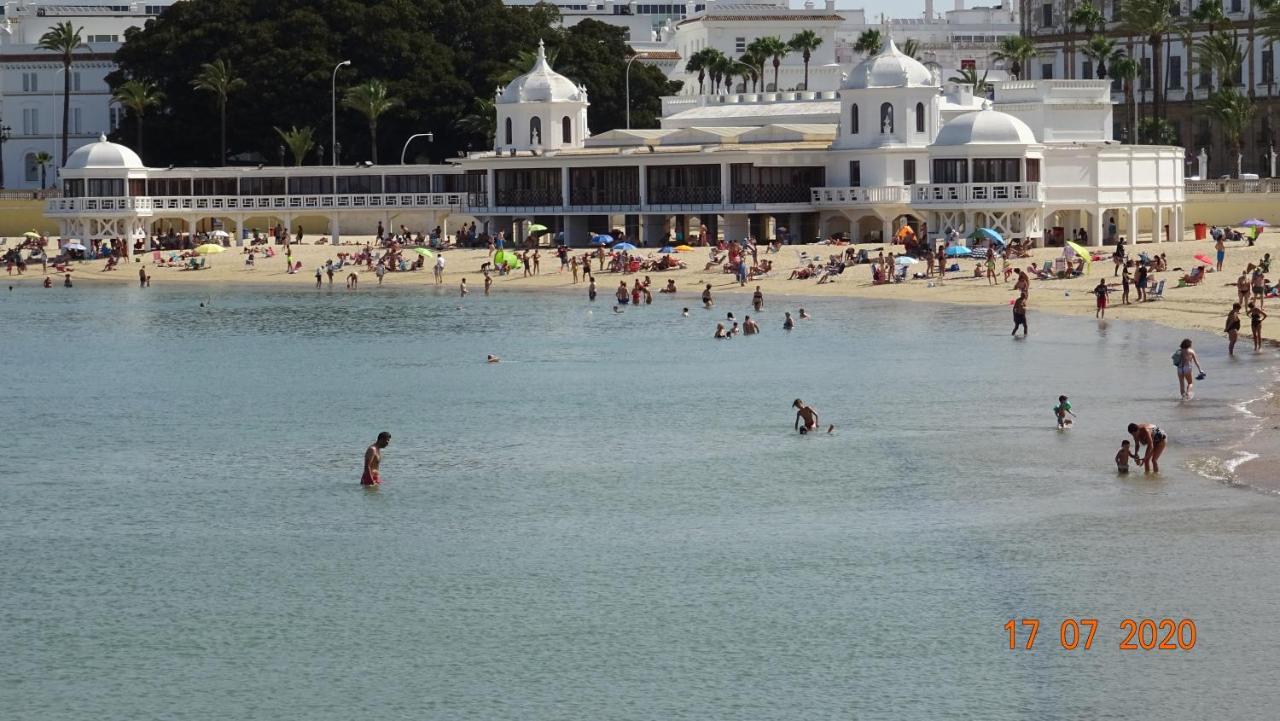 Apartamento Fenicia Con Aparcamiento Incluido Vistas Al Mar Cádiz Kültér fotó