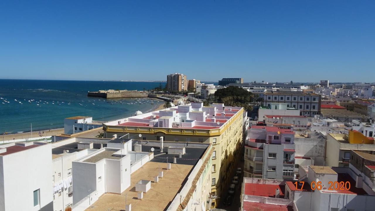 Apartamento Fenicia Con Aparcamiento Incluido Vistas Al Mar Cádiz Kültér fotó
